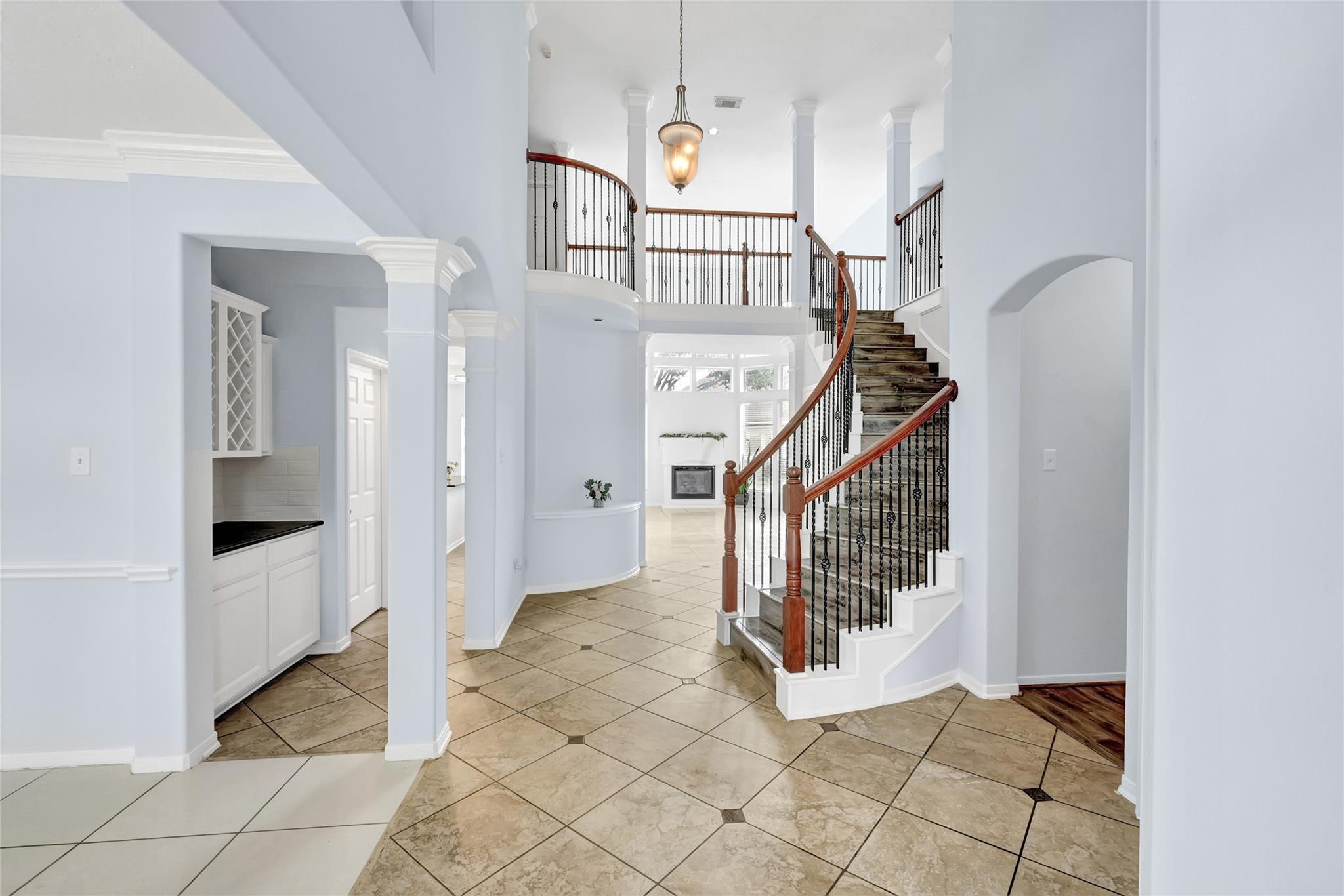 6103 Sebastian Hill