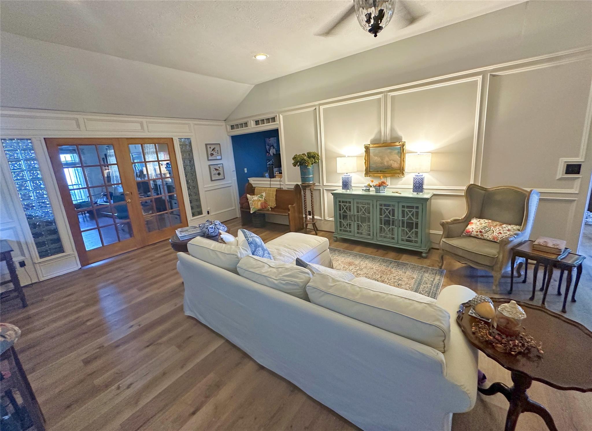 5117 Glenvalley Drive