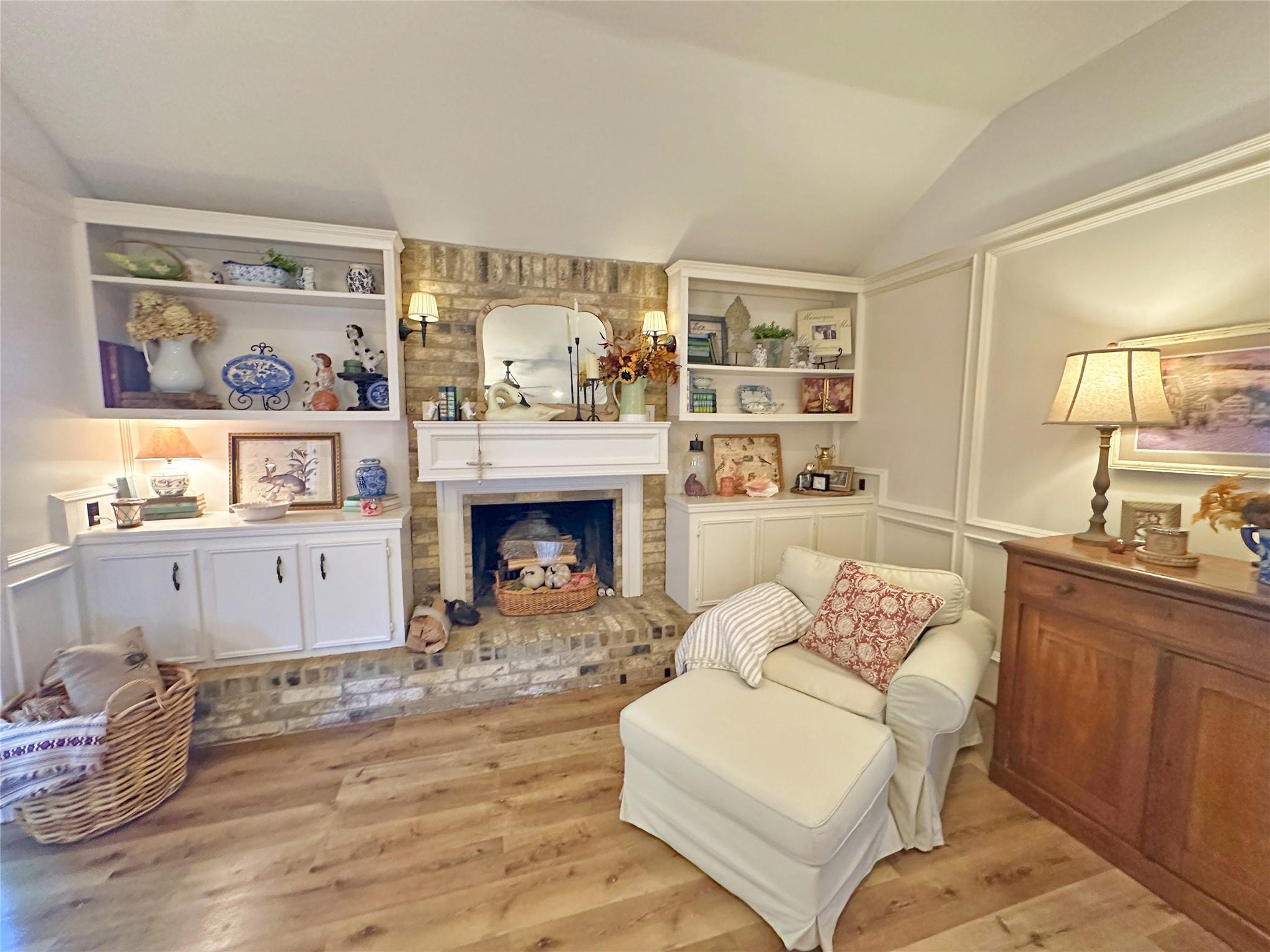 5117 Glenvalley Drive