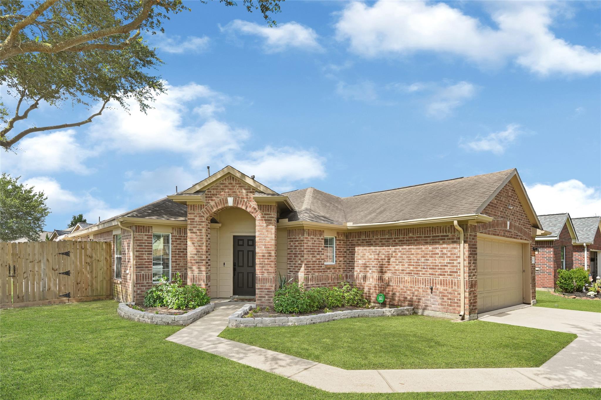 9135 Creekside Drive