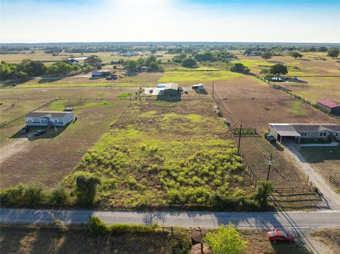 Lot 8 Cattlemens Row Lockhart TX 78644