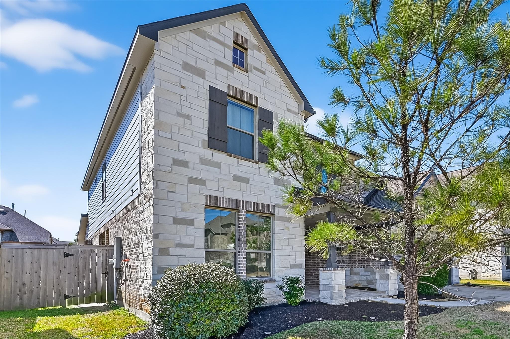 19907 Southern Stream Drive