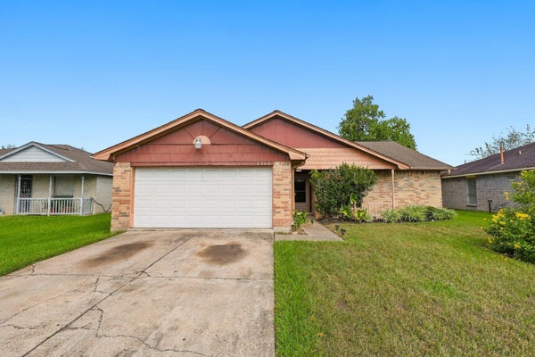 2202 W GREENS RD, HOUSTON, TX 77067 - Image 7645efad2cc3803f2ba3be497fccd090/2124693707