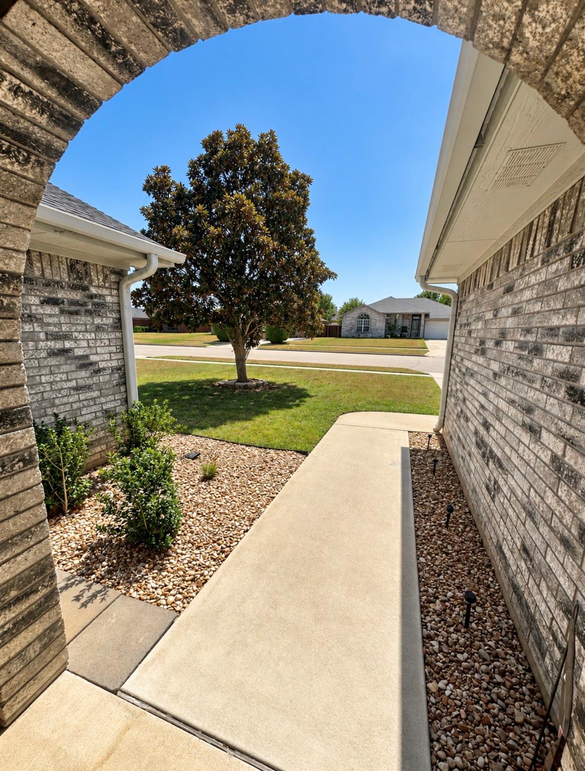 2407 Lava Ln