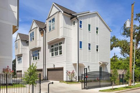 Photo of 1717 Mary Street, Houston, TX 77026 (MLS # 7987559)