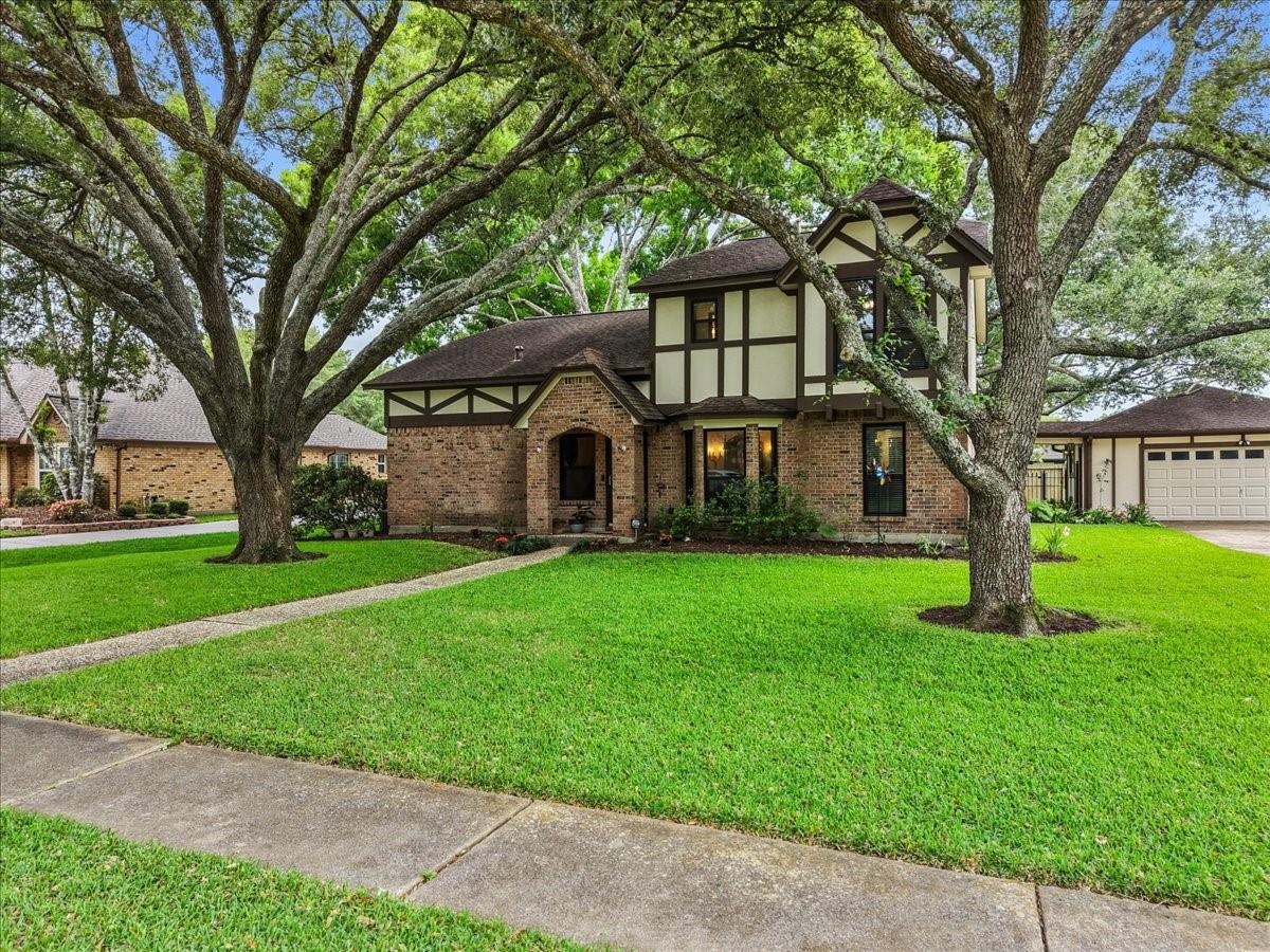 1810 Hunt Drive