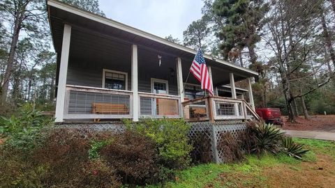 Photo of 177 Sugarberry Dr, Brookeland, TX 75931 (MLS # 10034027)