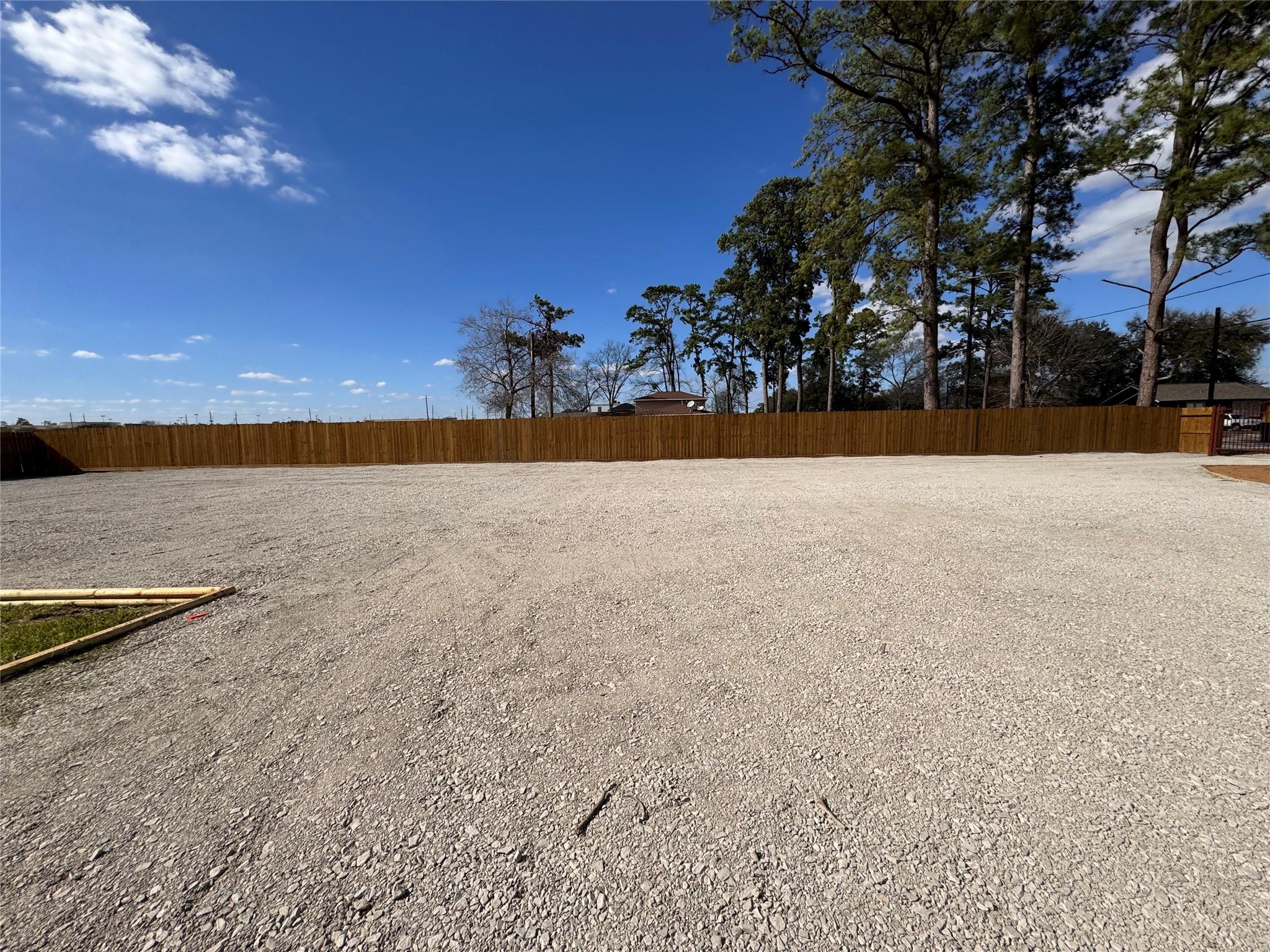 20723 & 20727 Sleepy Hollow Lane