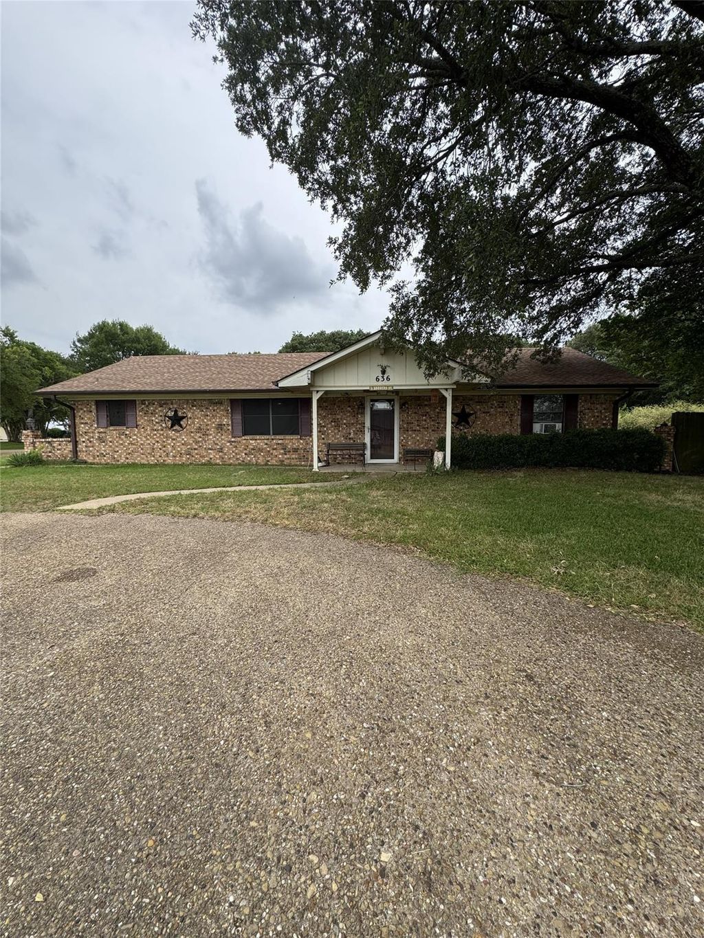 Photo of 636 E Kempner Street, Mabank, TX 75147 (MLS # 13243807)