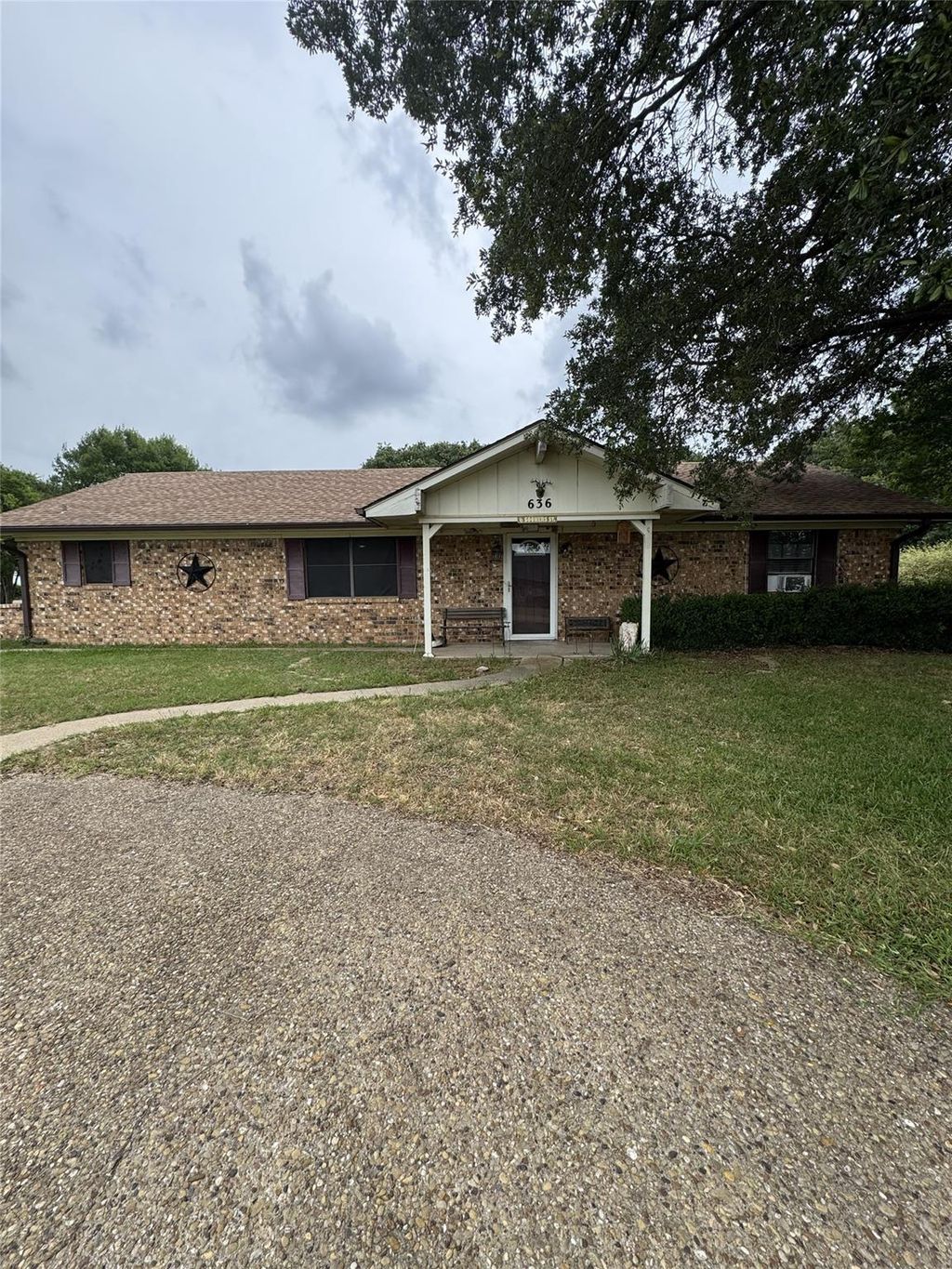 Photo of 636 E Kempner Street, Mabank, TX 75147 (MLS # 13243807)