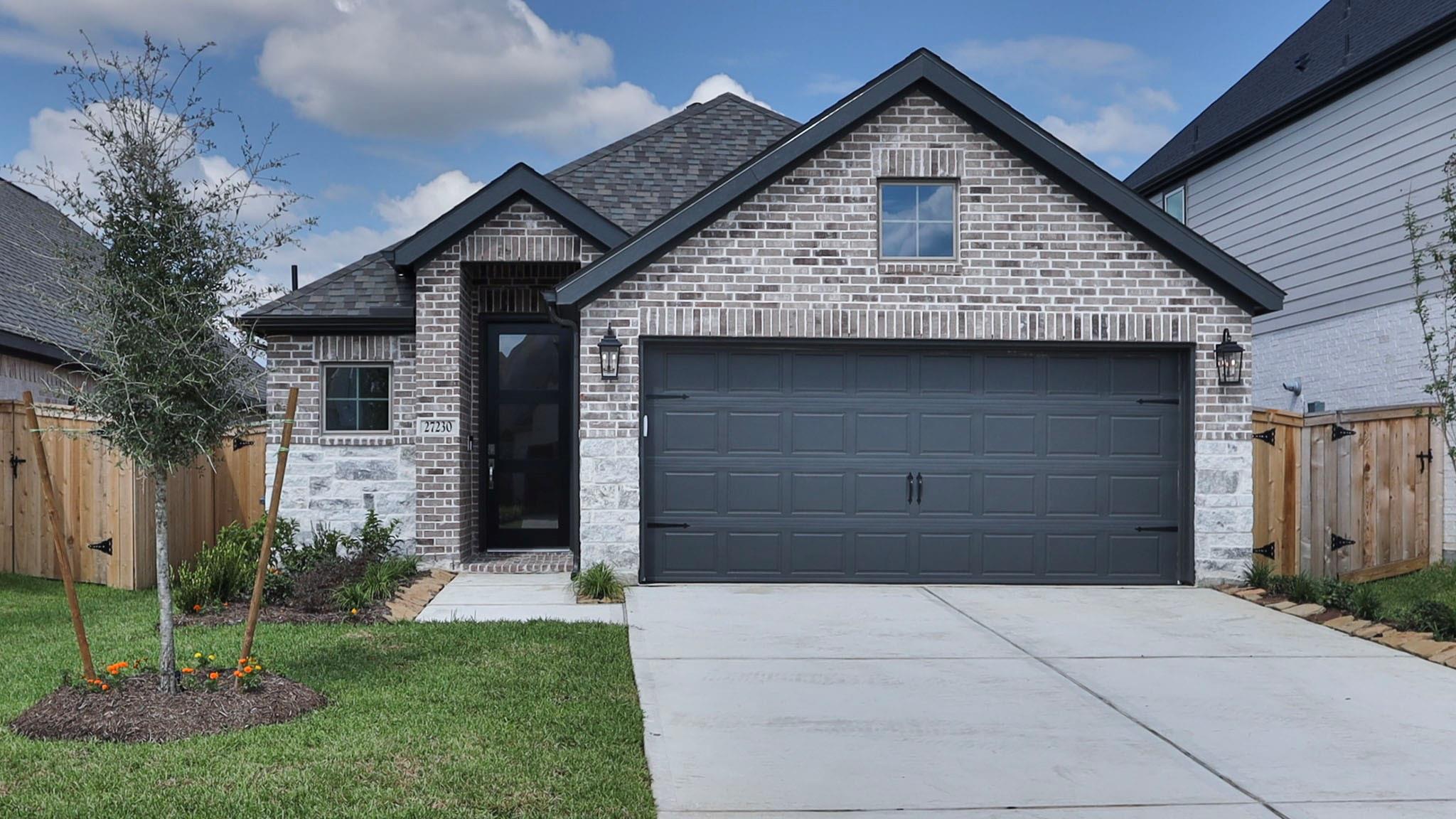 27230 Scarlet Paint Brush Drive