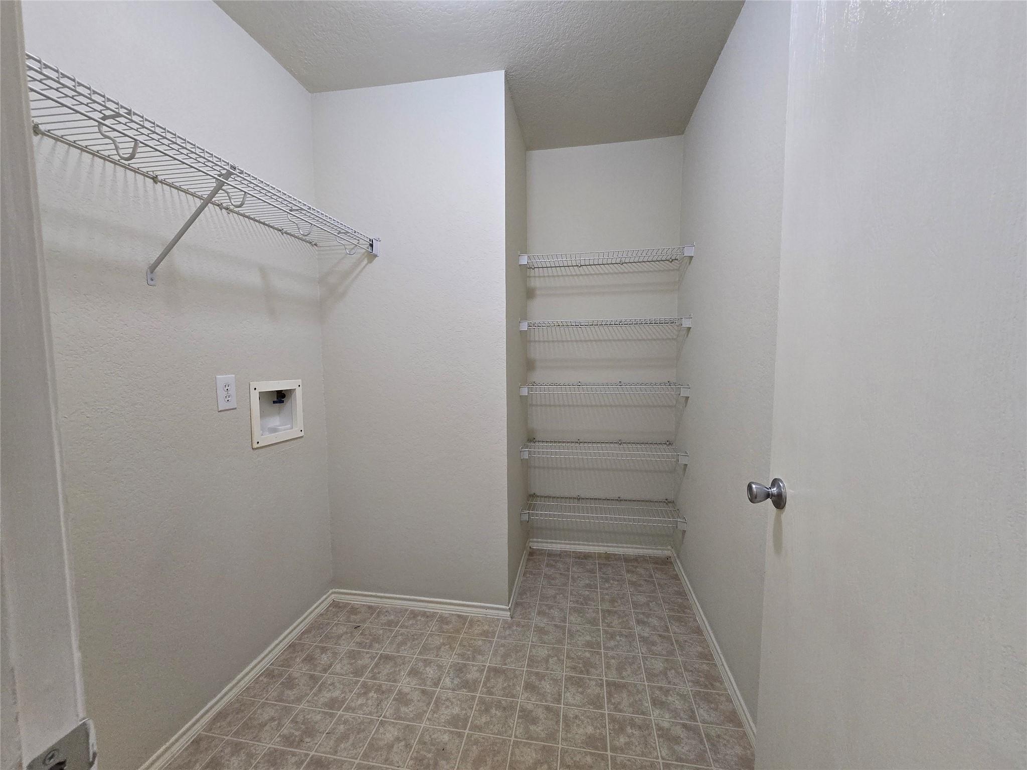 6527 Fairbrook Park Lane