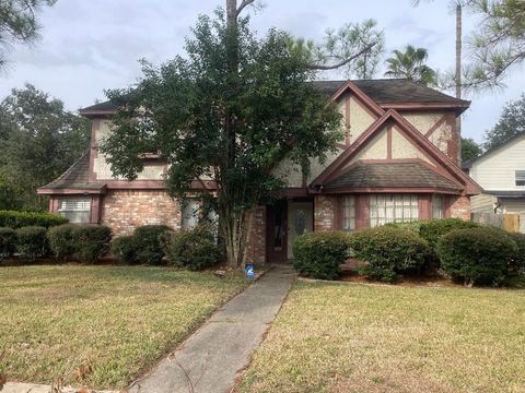 Photo of 2274 Woodland Springs Street, Houston, TX 77077 (MLS # 88354386)