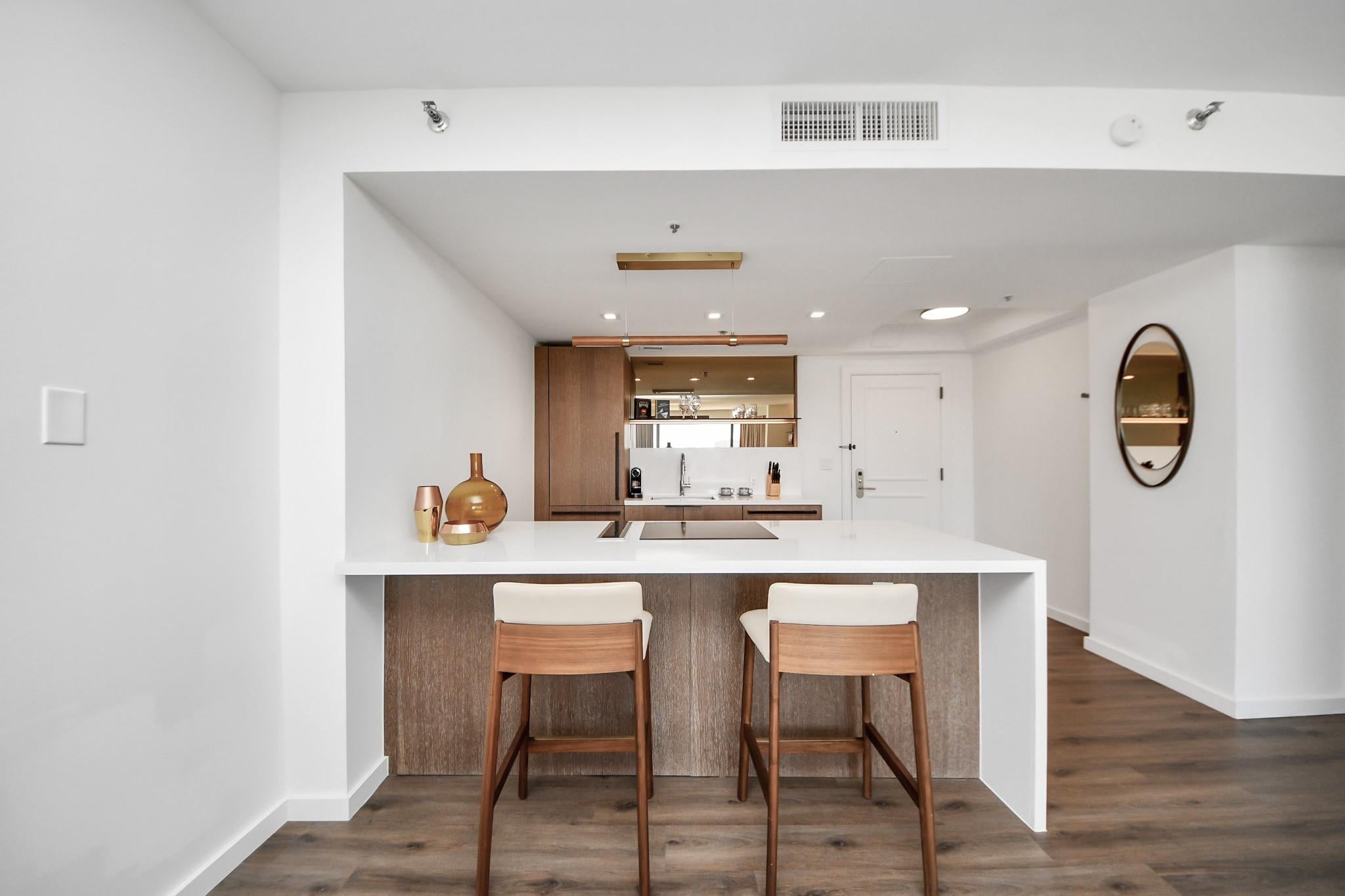 1300 Lamar Street Street T8