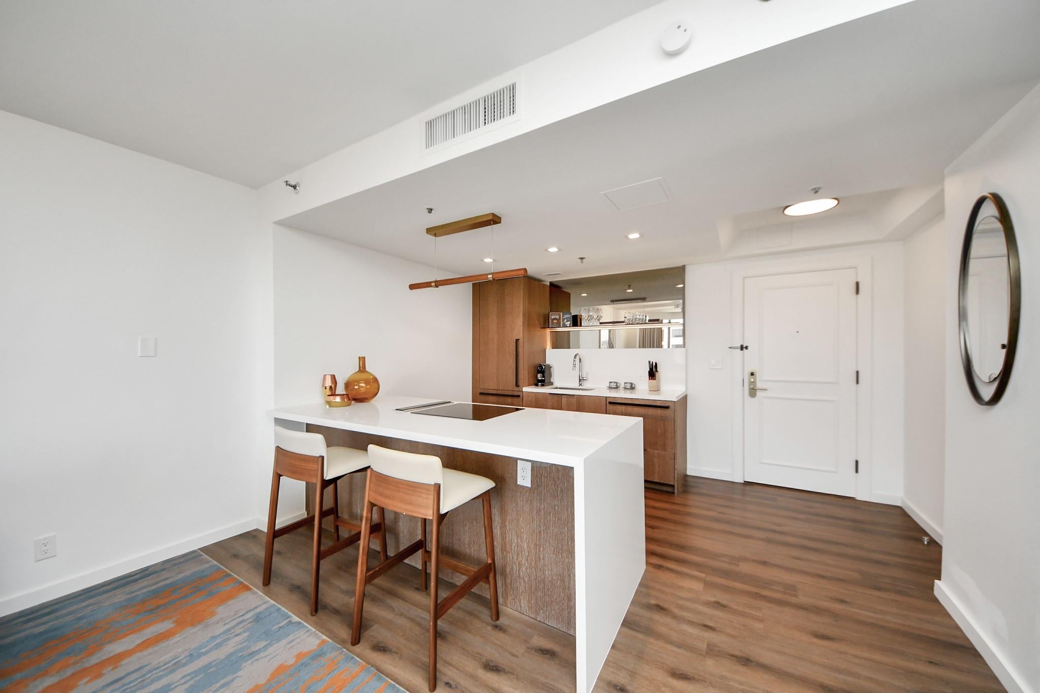 1300 Lamar Street Street T8