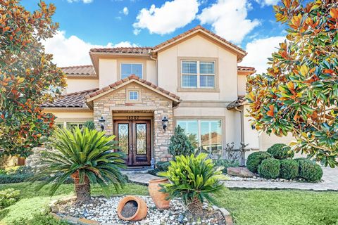 Photo of 14207 Bay Cliff Court, Houston, TX 77077 (MLS # 43712501)