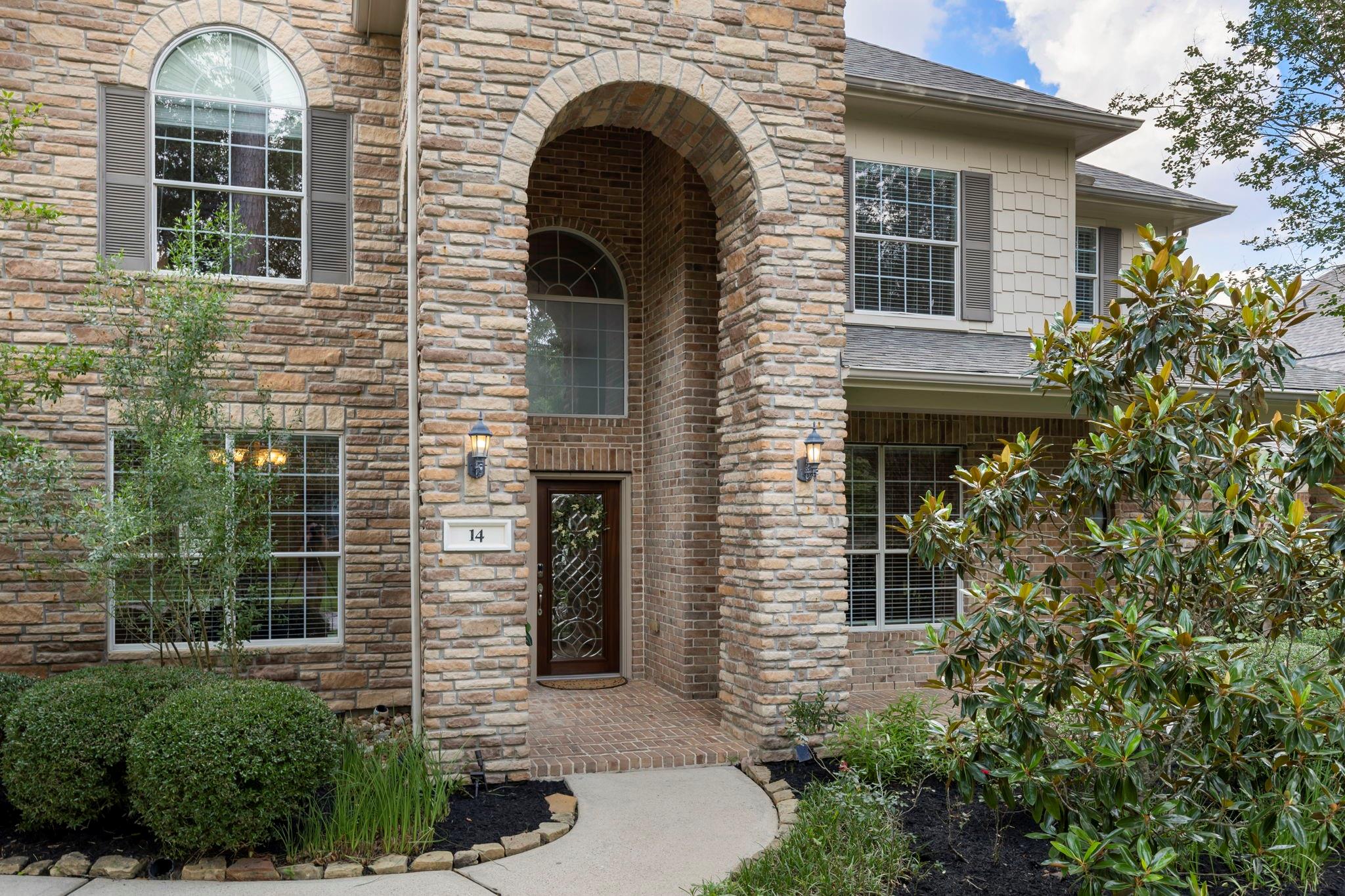 14 N Bardsbrook Circle