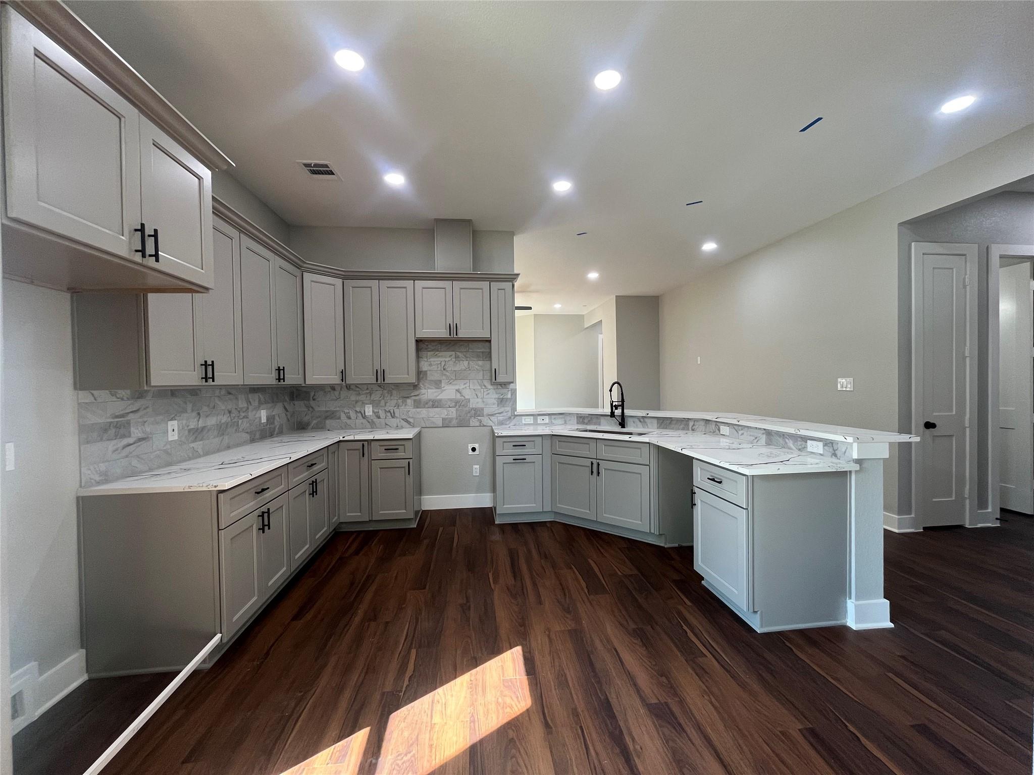 28811 Champion Oaks Dr