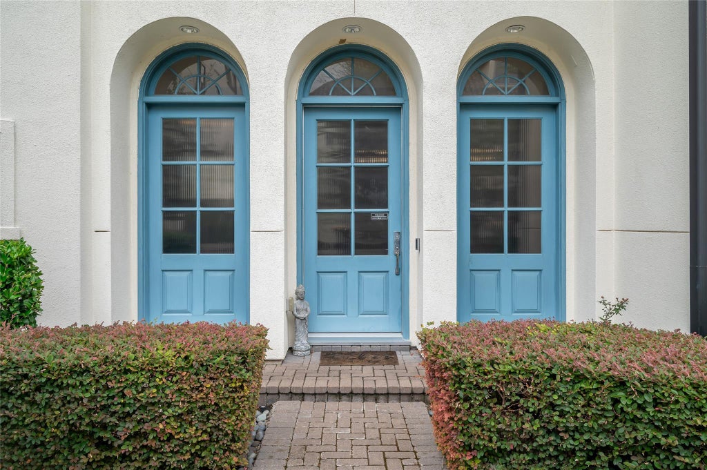 Photo of 7506 Cuadro Lane, Houston, TX 77055 (MLS # 23786076)