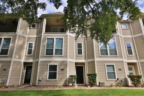 Townhouse For Rent - 1728 Bevis Street<br/> Houston, TX 77008