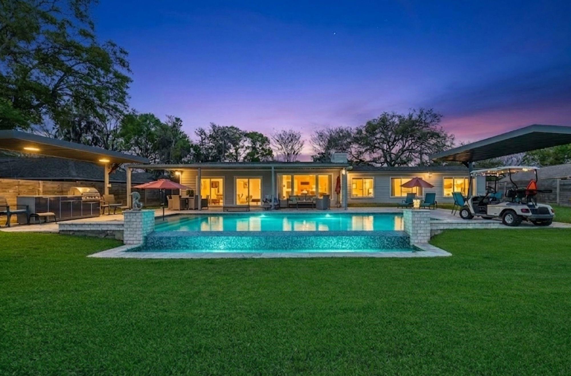 138 N Burnett Drive