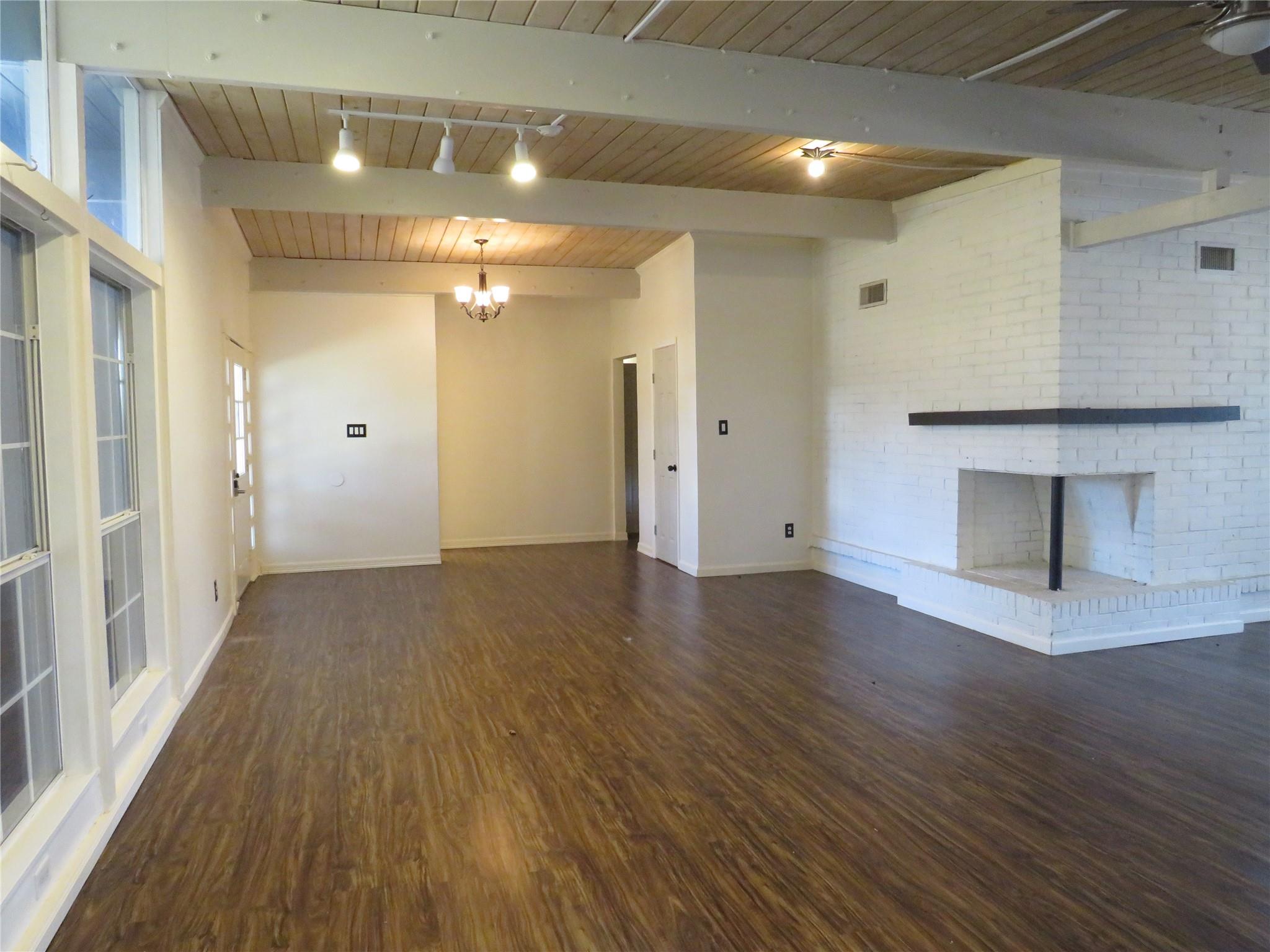 1505 Oak Ridge Drive