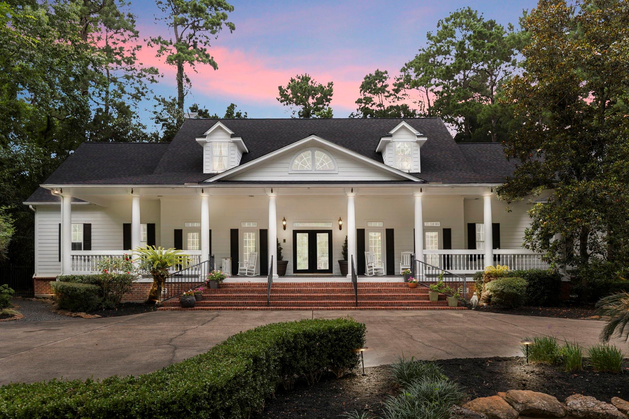 10810 Lake Windcrest