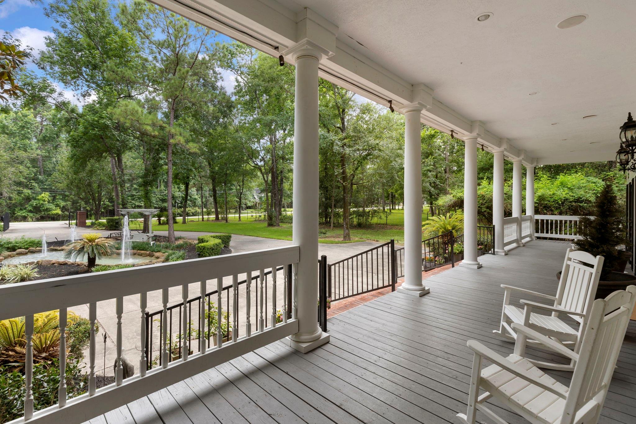 10810 Lake Windcrest