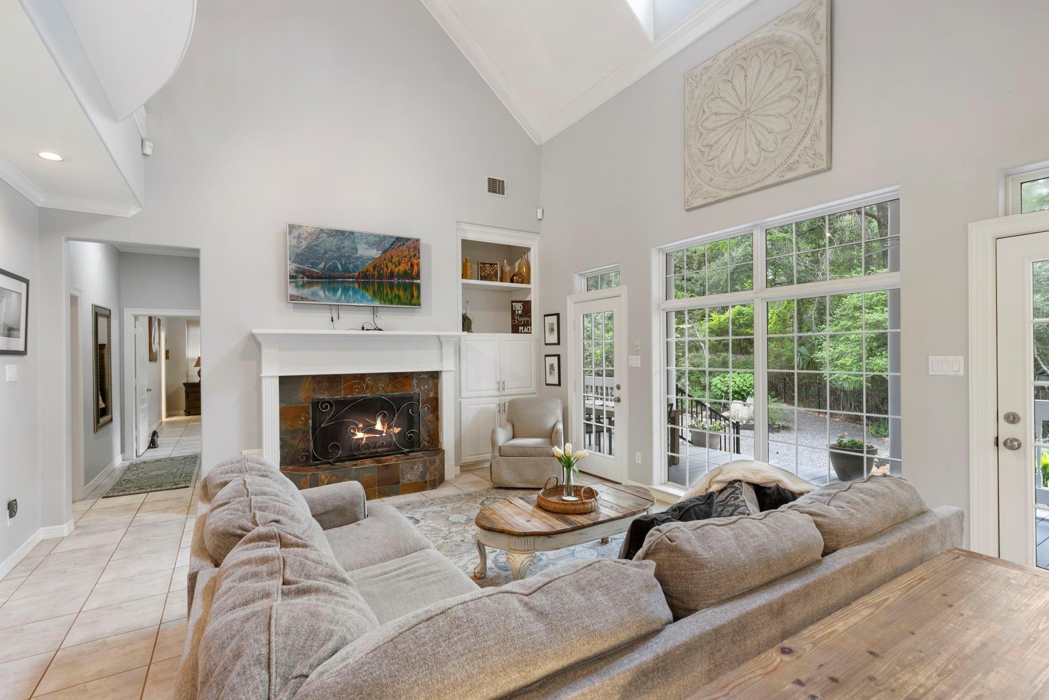 10810 Lake Windcrest
