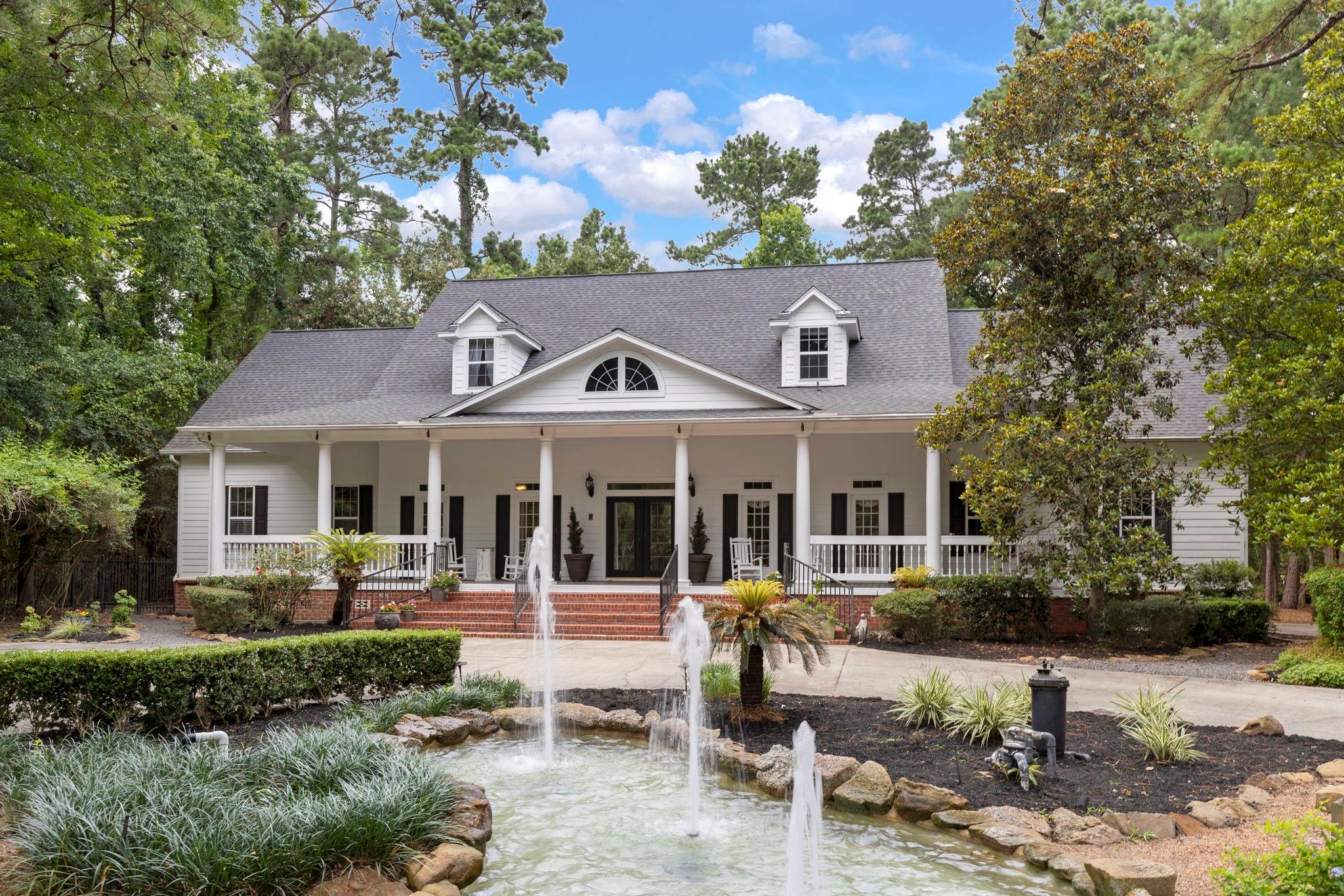 10810 Lake Windcrest