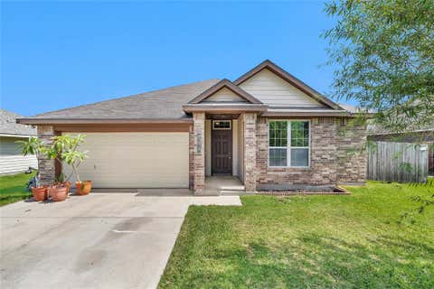 Homes For Sale - 704 Mockingbird Street<br/> Grimes County, Navasota, TX 77868
