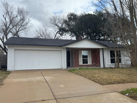 Photo of 13722 New Village Lane, Sugar Land, TX 77498 (MLS # 8493112)
