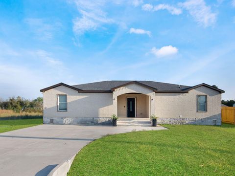 Photo of 51 Road 5117, Cleveland, TX 77327 (MLS # 81301066)
