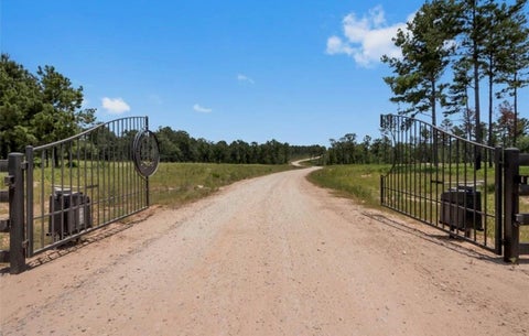 Photo of 61 Reveille Road, Livingston, TX 77351 (MLS # 47361369)