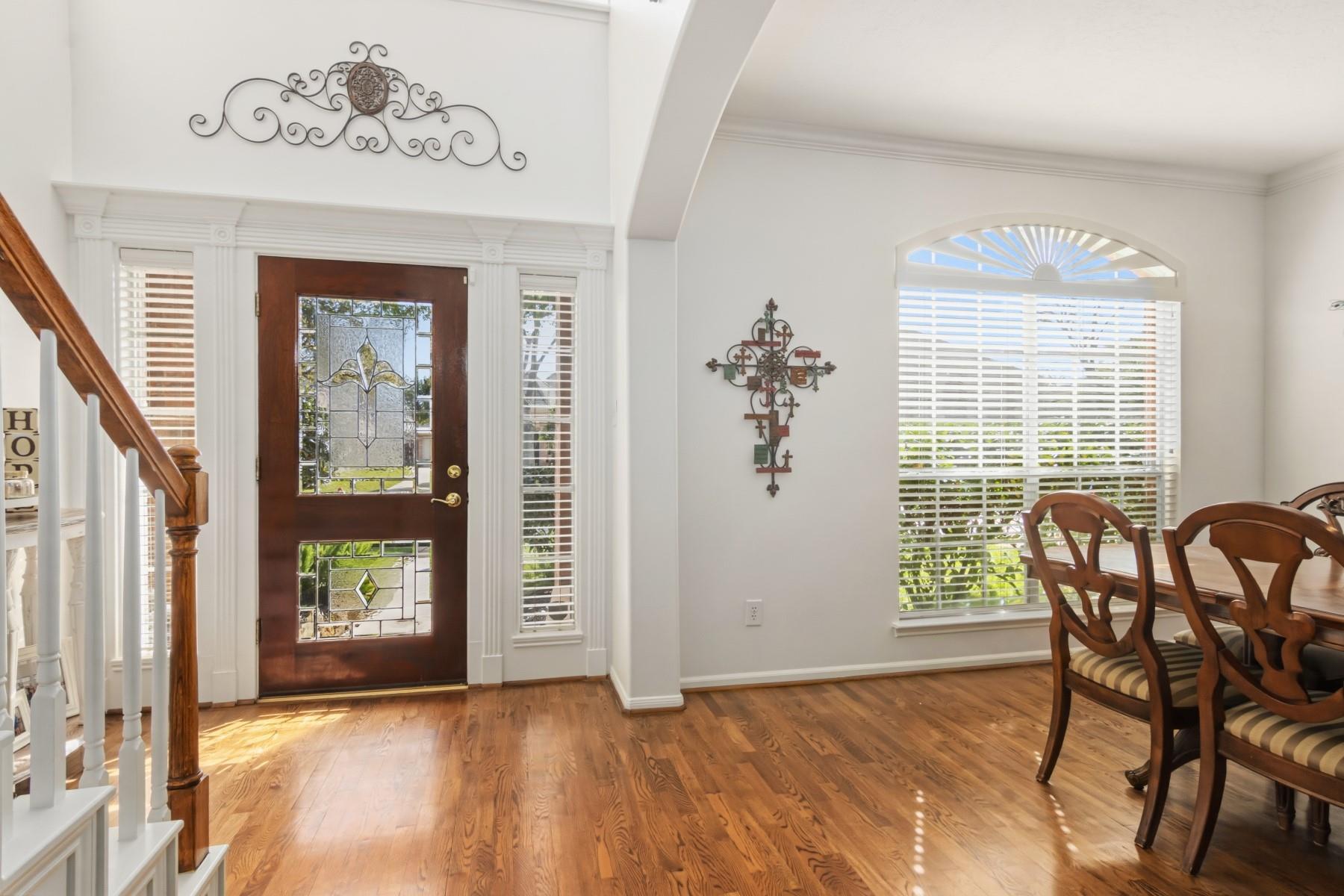 5118 Inglewood Drive