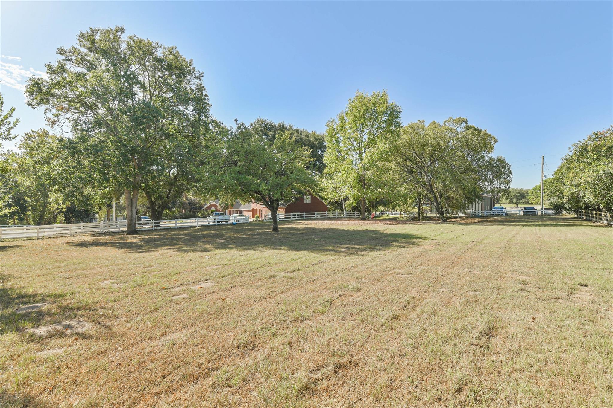 610 Oak Creek Court