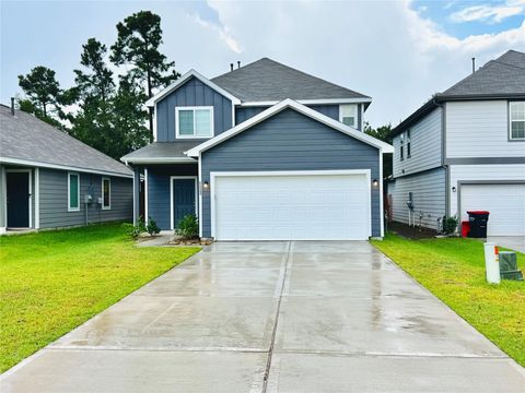 Photo of 2423 Bluefish Court, Conroe, TX 77384 (MLS # 46867864)