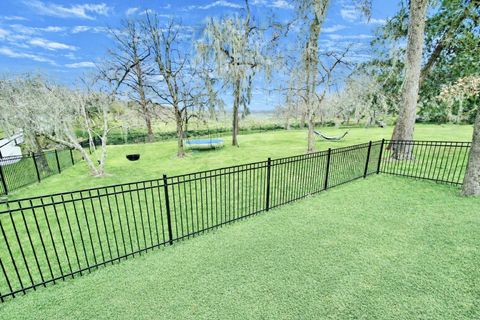 510 N Shadowbend Avenue Friendswood TX 77546