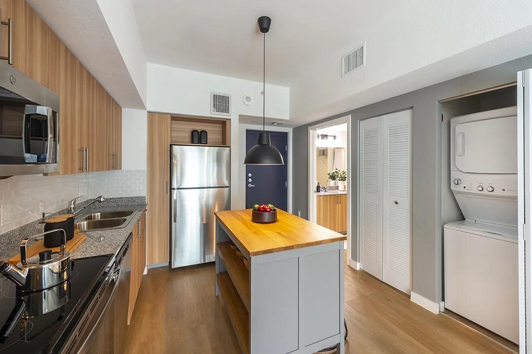 18036 Park Row 21208