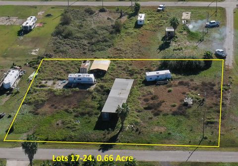 Photo of 17 Front St Street, Port Bolivar, TX 77650 (MLS # 85727840)