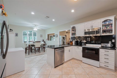 Photo of 2499 Southline Road, Conroe, TX 77384 (MLS # 63247227)
