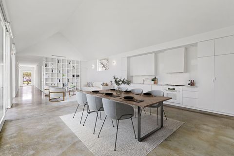 Photo of 229 W 25th Street, Houston, TX 77008 (MLS # 58732400)