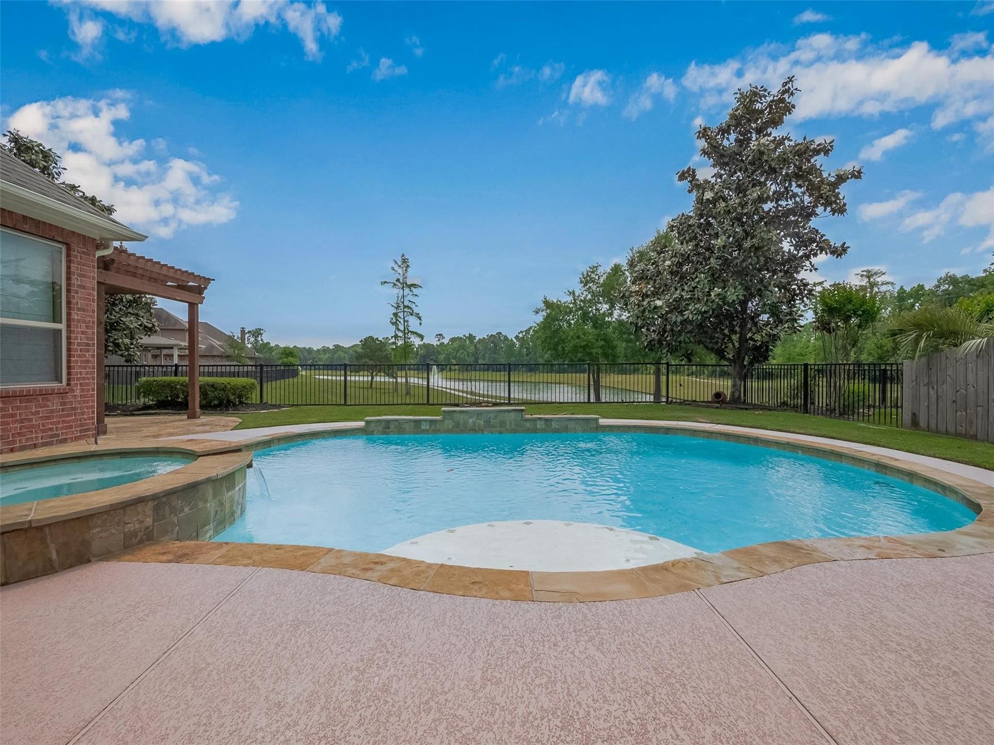 2711 King Point View Lane