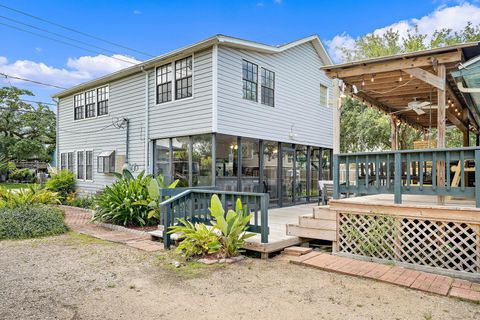 Photo of 515 Clear Lake Road, Kemah, TX 77565 (MLS # 71867288)