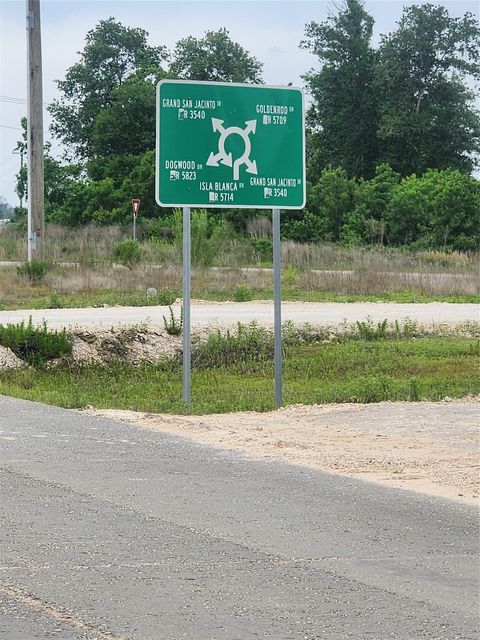 Photo of 731 Road 5714, Dayton, TX 77327 (MLS # 98273264)