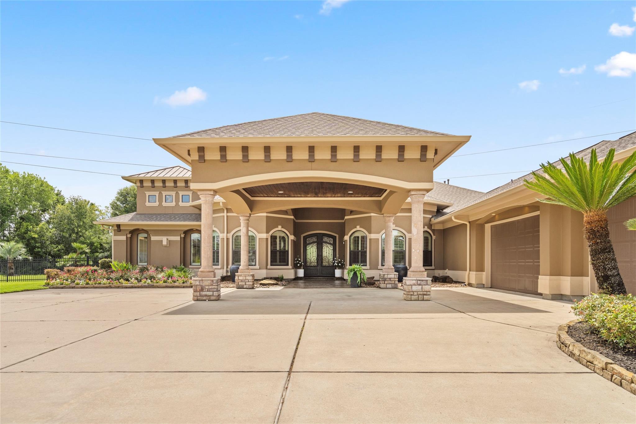 3020 Bridle Path