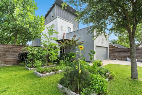 Photo of 212 Pheasant Street, Houston, TX 77018 (MLS # 13203119)