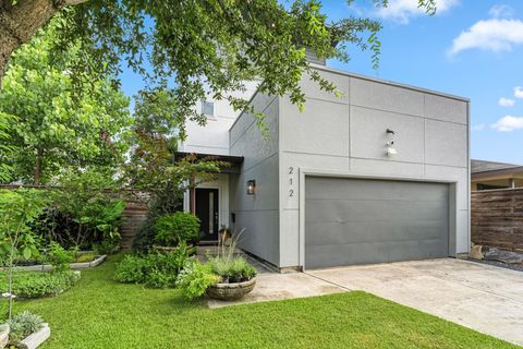 Photo of 212 Pheasant Street, Houston, TX 77018 (MLS # 13203119)