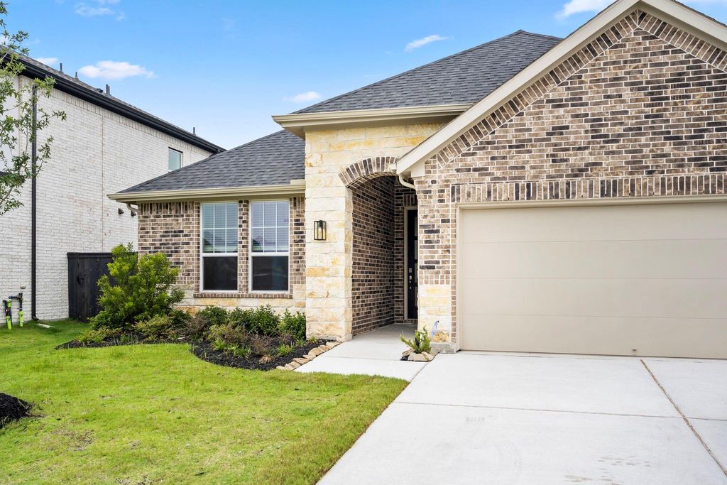 Photo of 310 Papershell Path, Richmond, TX 77406 (MLS # 55448575)