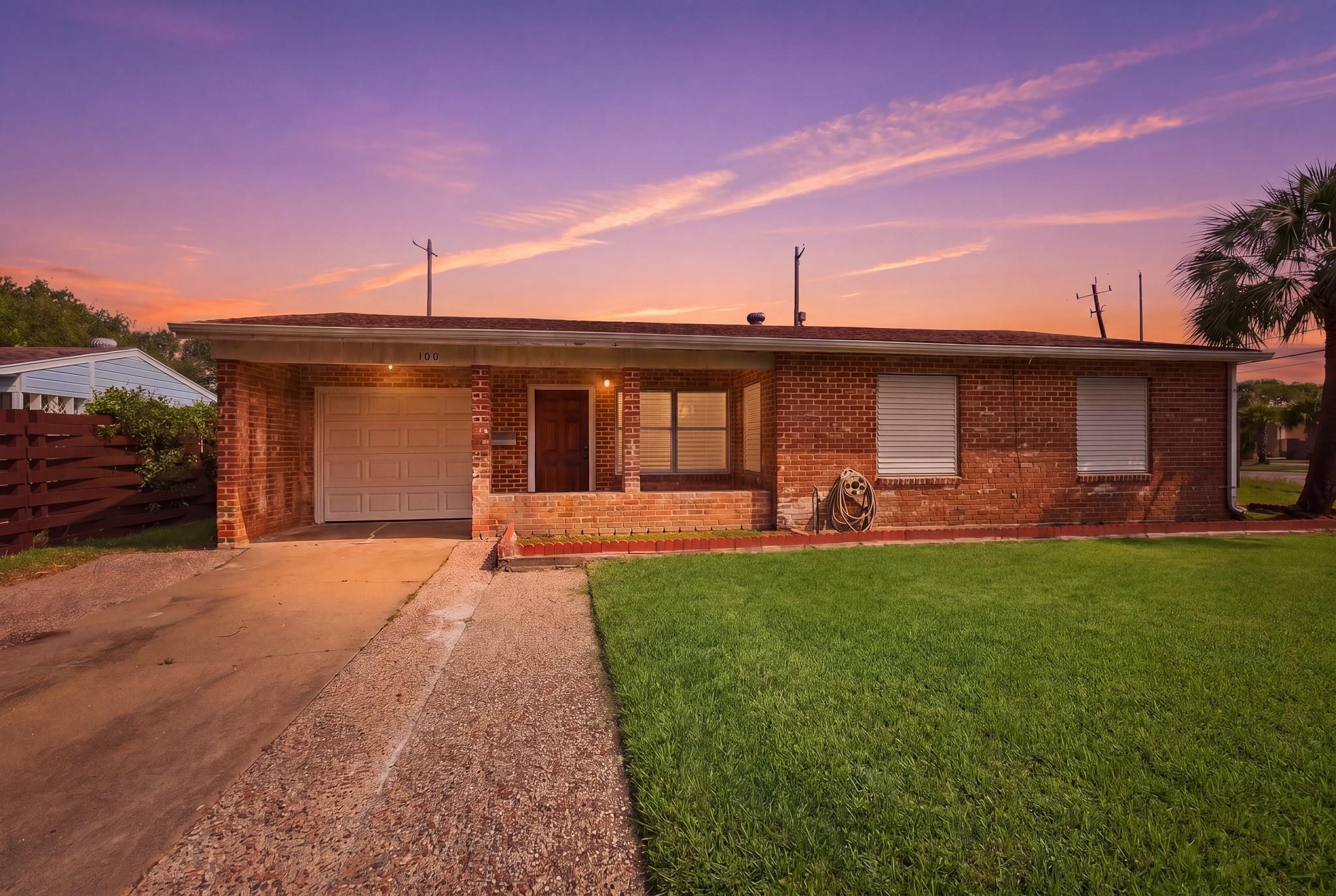 106 Barracuda Avenue
